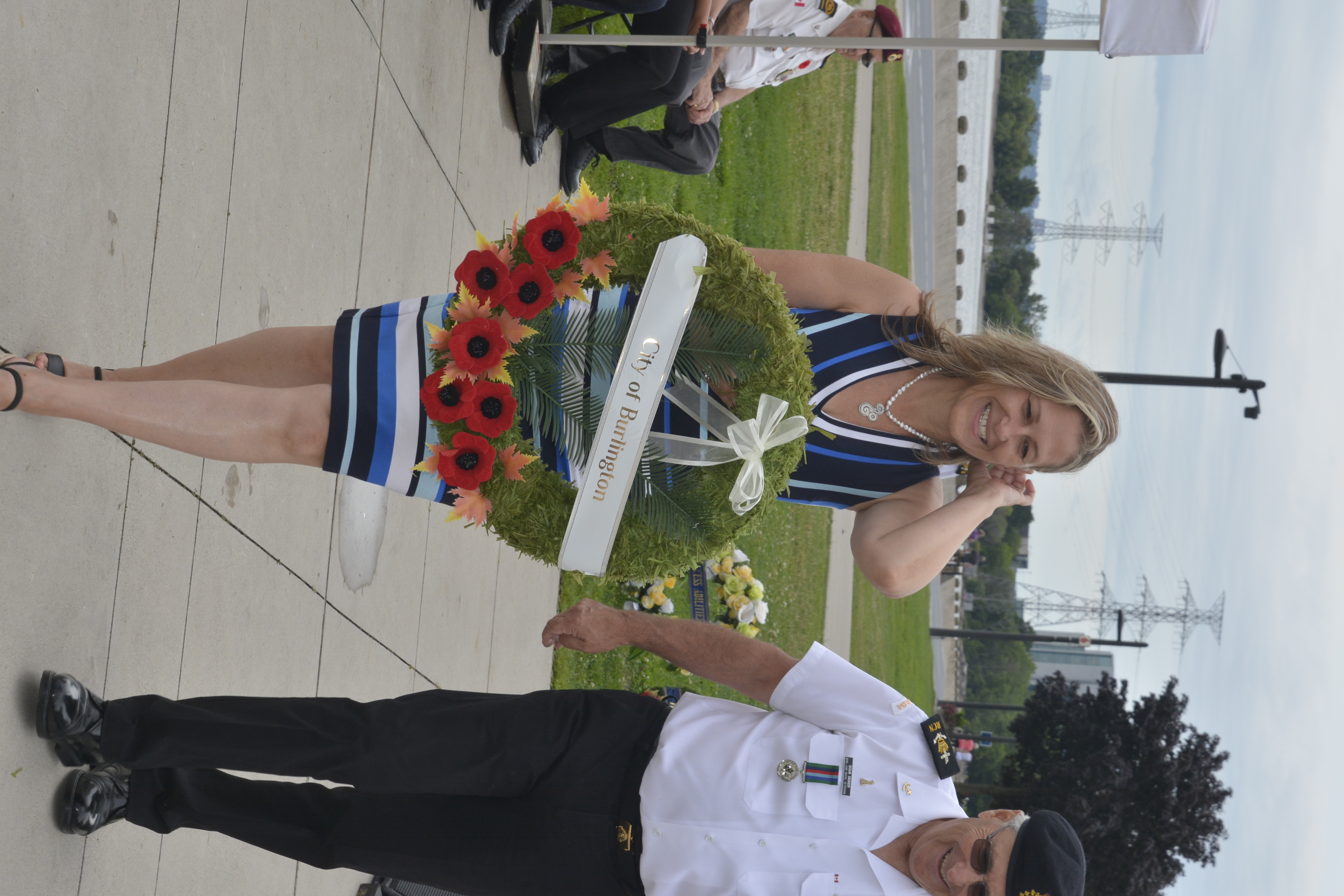 Mayor Mead-Ward lays Wreath for Burlington